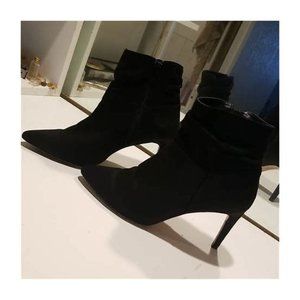 Xoxo Shoes | Suede High Heel Zip Up Boots | Color: Black | Size: 6